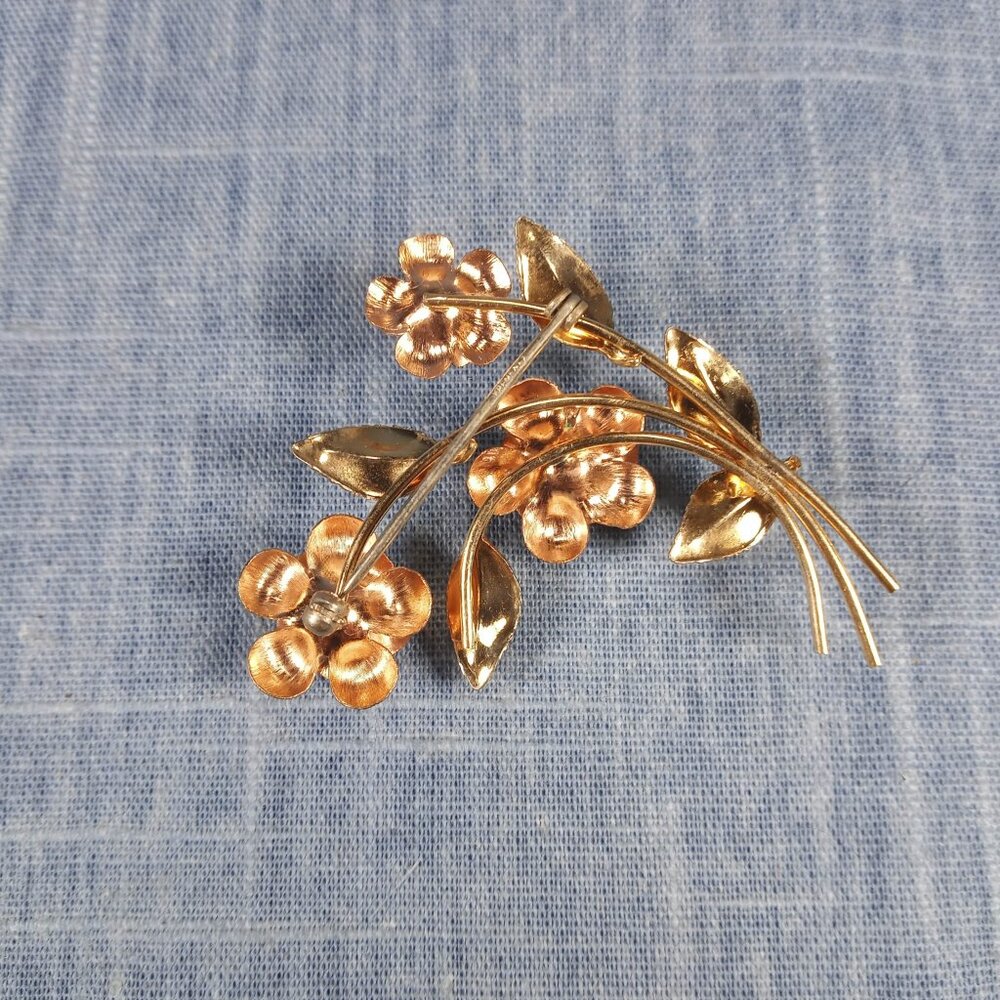 1960s Vintage Rose Pin With Gold And Red Tones - image 6